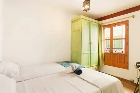 Luminous Alhambra View Apartment In Albayzin Granada